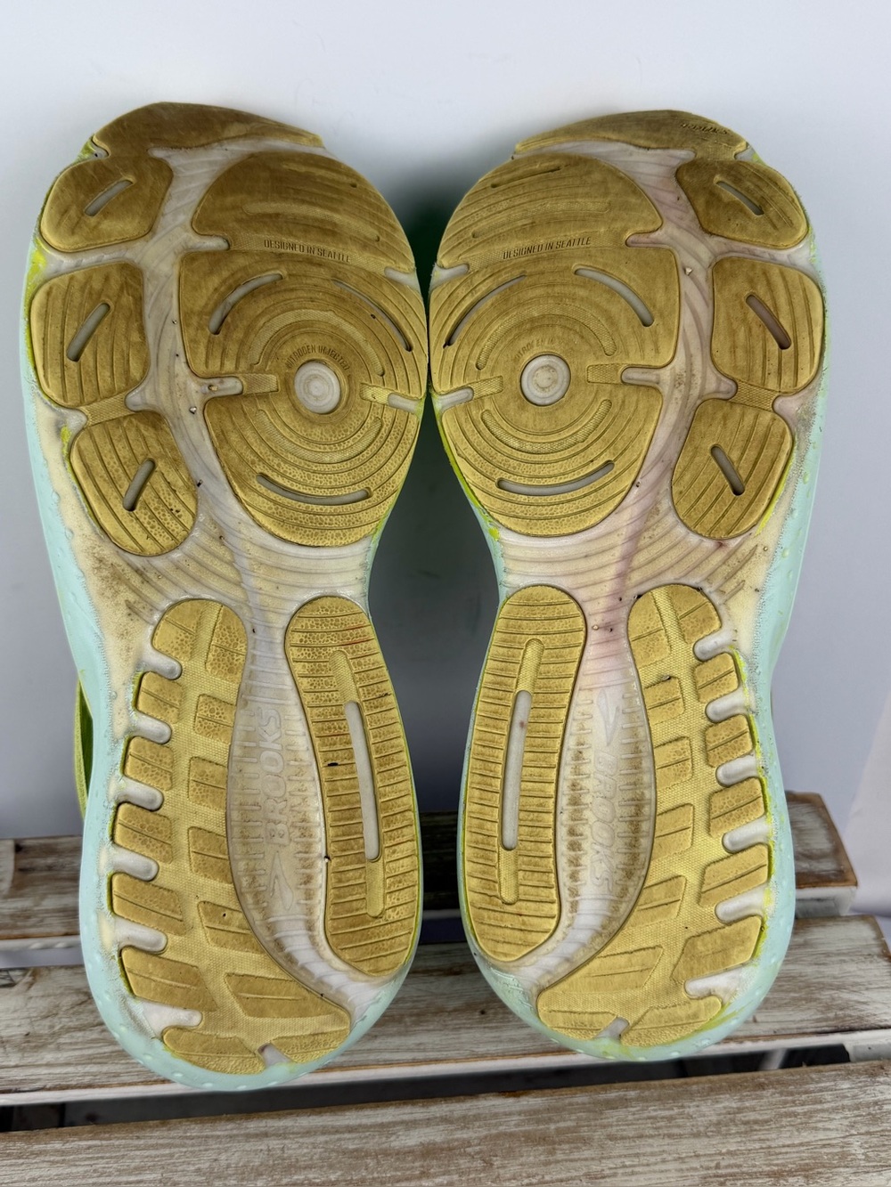 Brooks Glycerin 21 running shoes in vibrant Lovebird Pale Yellow men’s size 10.5 - Picture 13 of 13